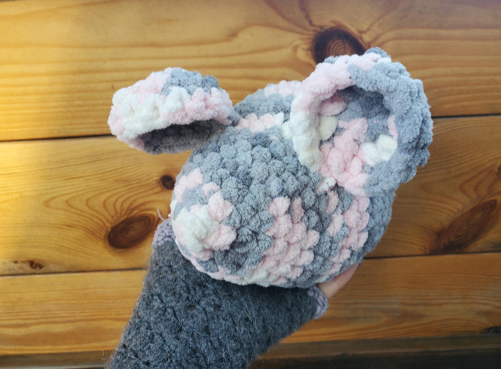 Crochet pink and grey mouse front