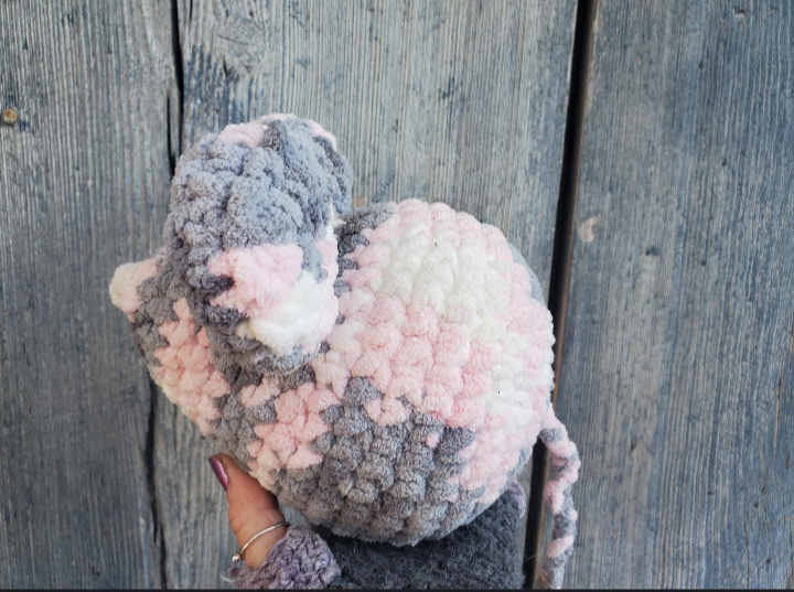 Crochet pink and grey mouse side view left