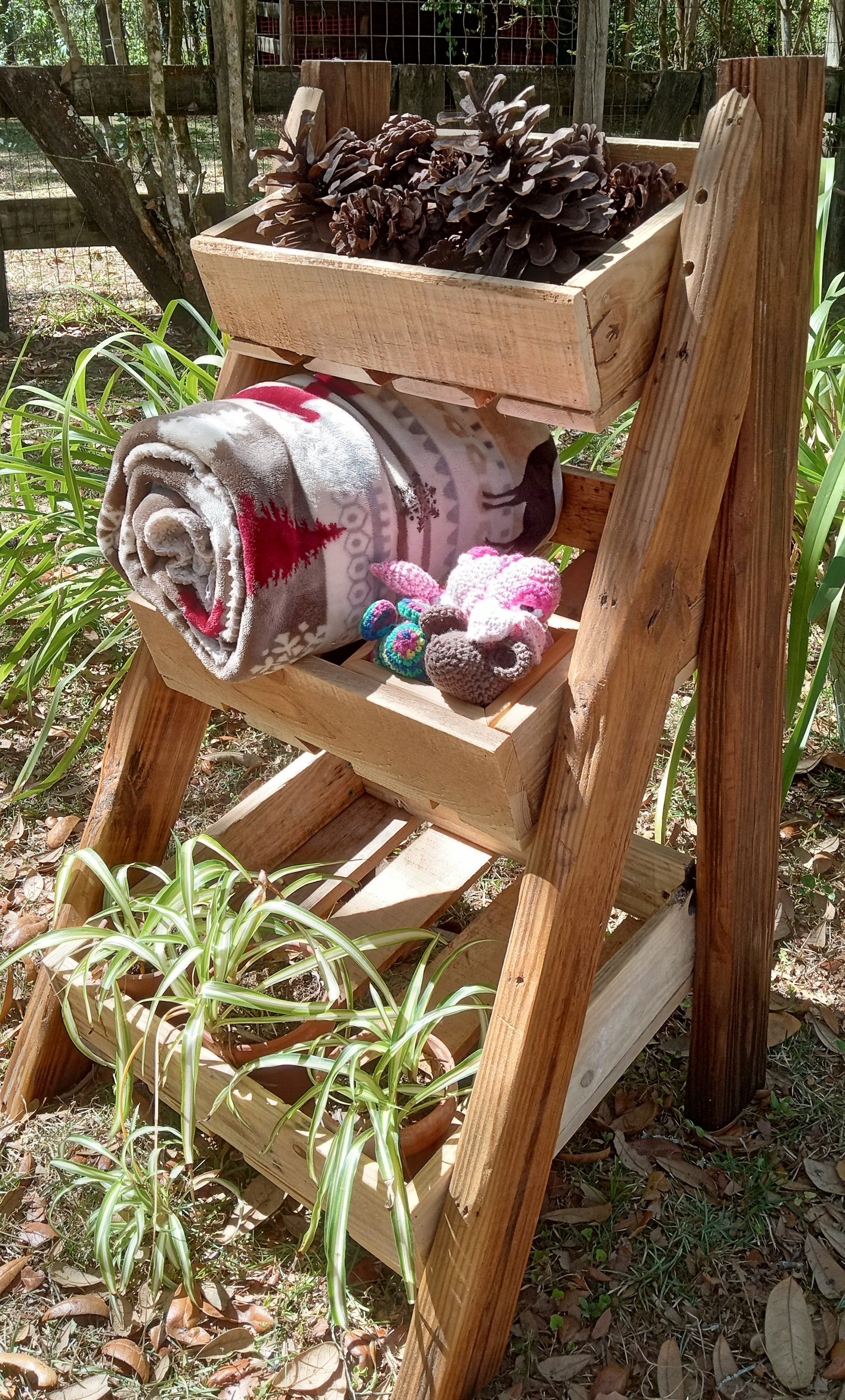 crate plant pots Farmhouse Crate Stand