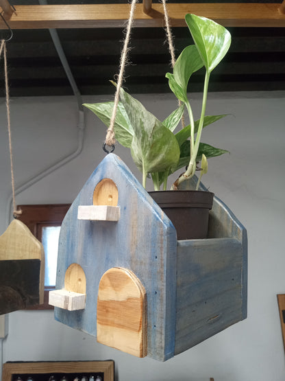 Cozy-House Hanging Flower Baskets