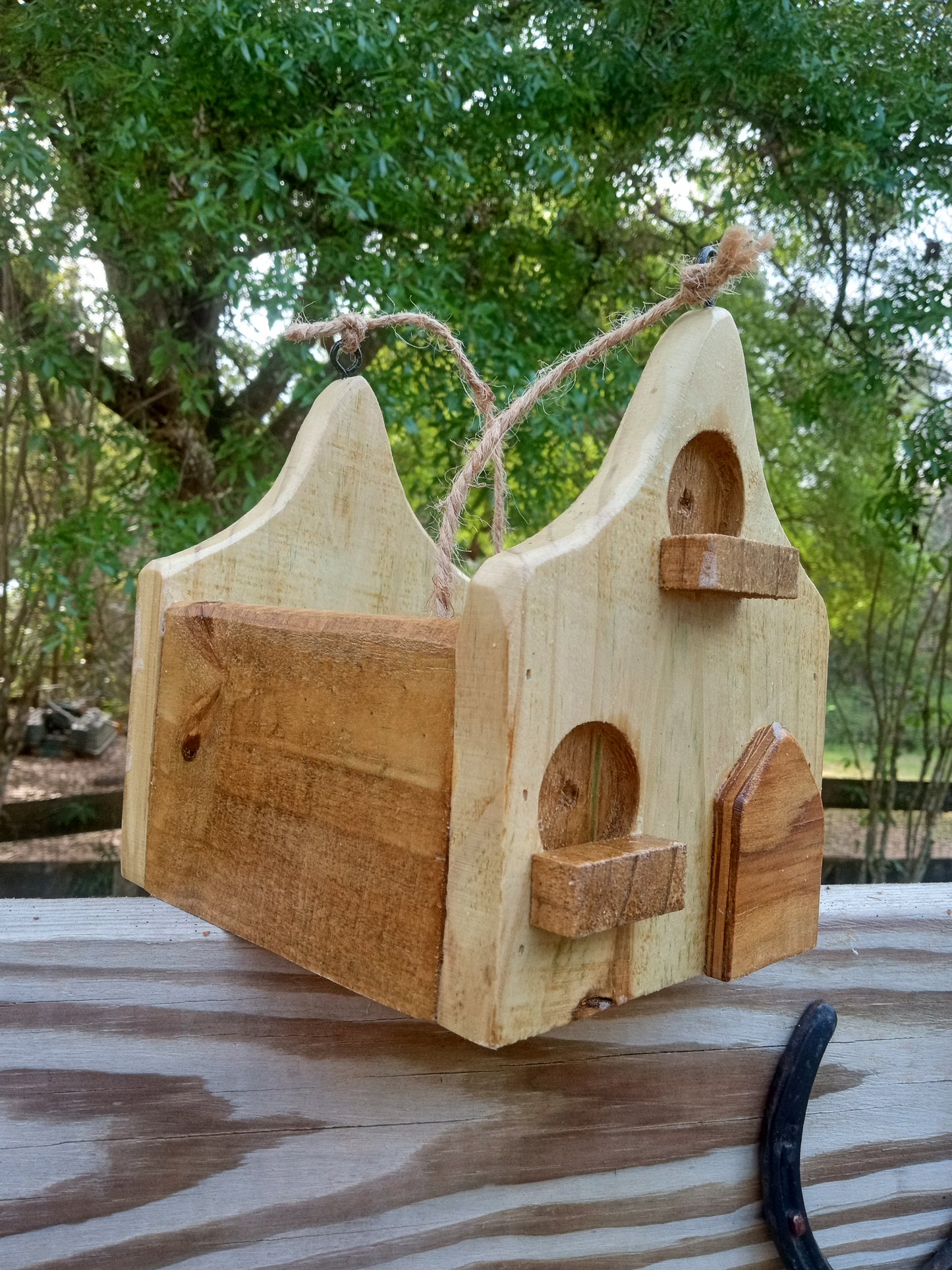 Cozy-House Hanging Flower Baskets