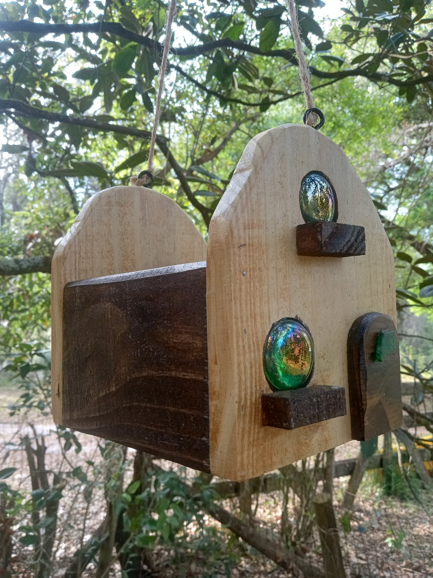 Cozy-House Hanging Flower Baskets