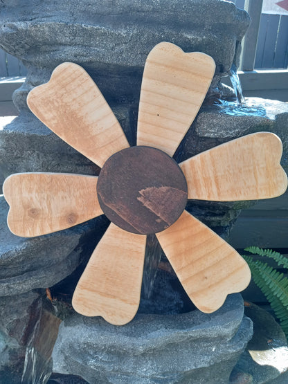 Gorgeous wooden sunflower stained with dark center and lighter petals.